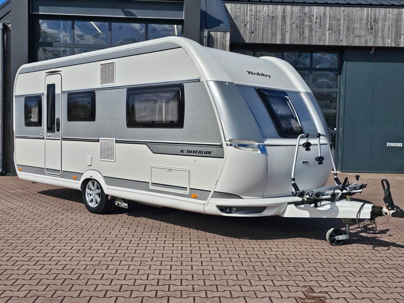 Hobby 495 UL De Luxe IC-Silverline | Enkele bedden | Mover |, Caravans en Kamperen, Koelkast, Rondzit, Hobby, Bedrijf