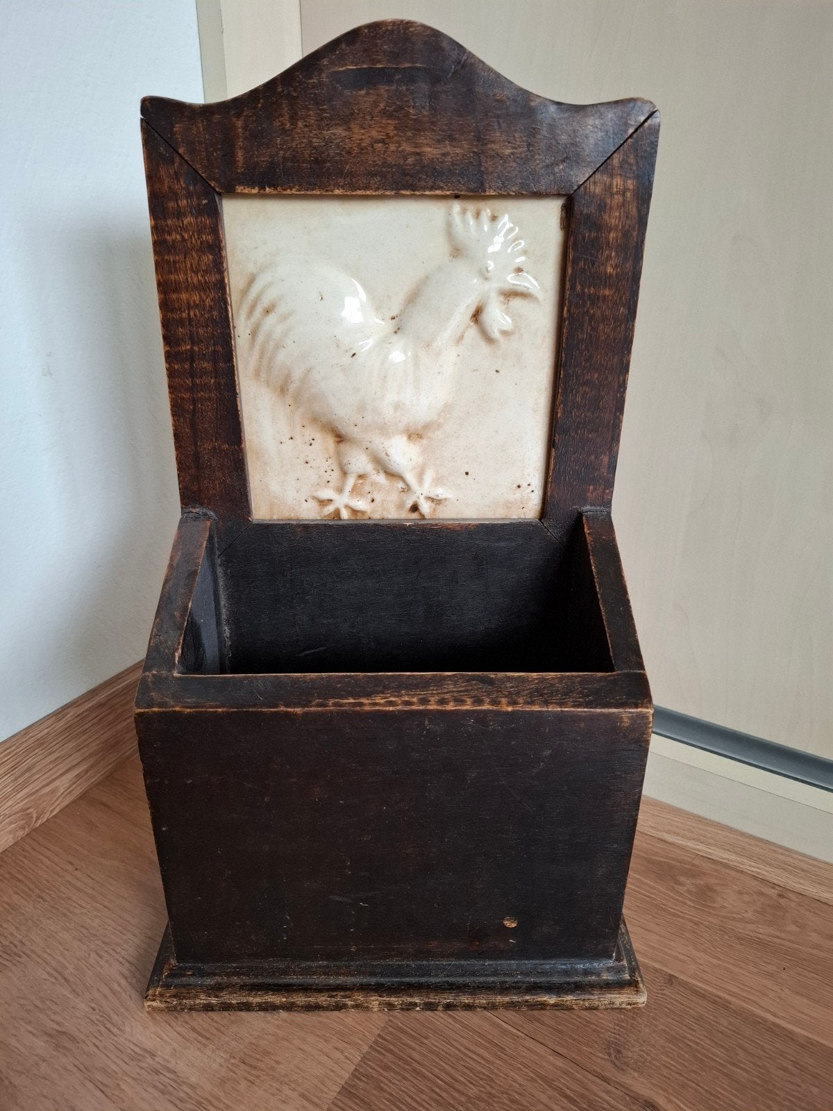 Antiek houten post/sleutel bakje met kip tegeltje, Antiek en Kunst, Ophalen of Verzenden