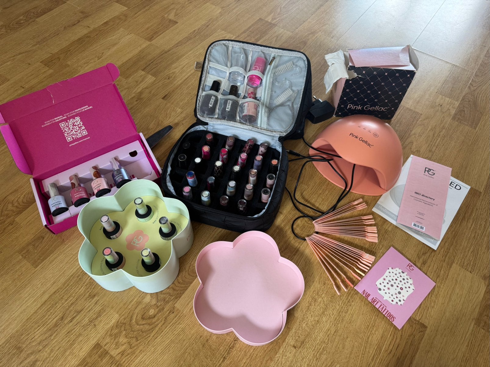 Gehele Pink Gellac set - lamp, kleurtjes, base coats, Ophalen of Verzenden, Gebruikt, Overige kleuren, Handen en Nagels