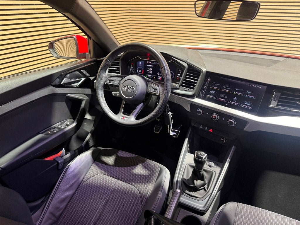 Audi A1 Sportback 25 TFSI S edition | 3x S | Carplay | NAP |, Auto's, Audi, Euro 6, 95 pk, Met garantie (alle), Leder en Stof