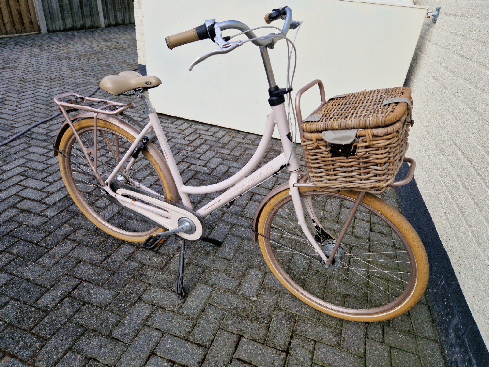 Batavus Diva Damesfiets - Z.G.A.N. (minder dan 200km), Fietsen en Brommers, Ophalen of Verzenden, Zo goed als nieuw, Batavus