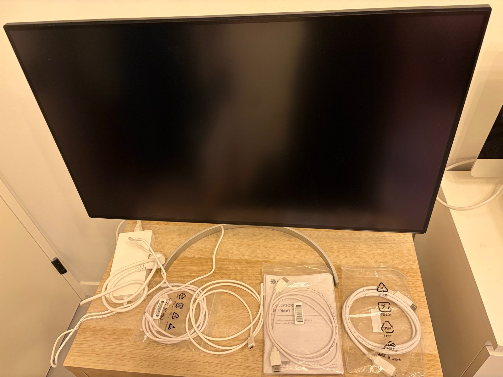 LG 32UL950 32” 4K monitor | DisplayHDR 600 | Thunderbolt 3, Ophalen, Gebruikt, IPS, In hoogte verstelbaar