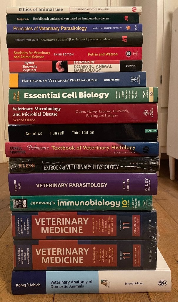 boeken diergeneeskunde jaar 1, Ophalen, Beta, Zo goed als nieuw, WO