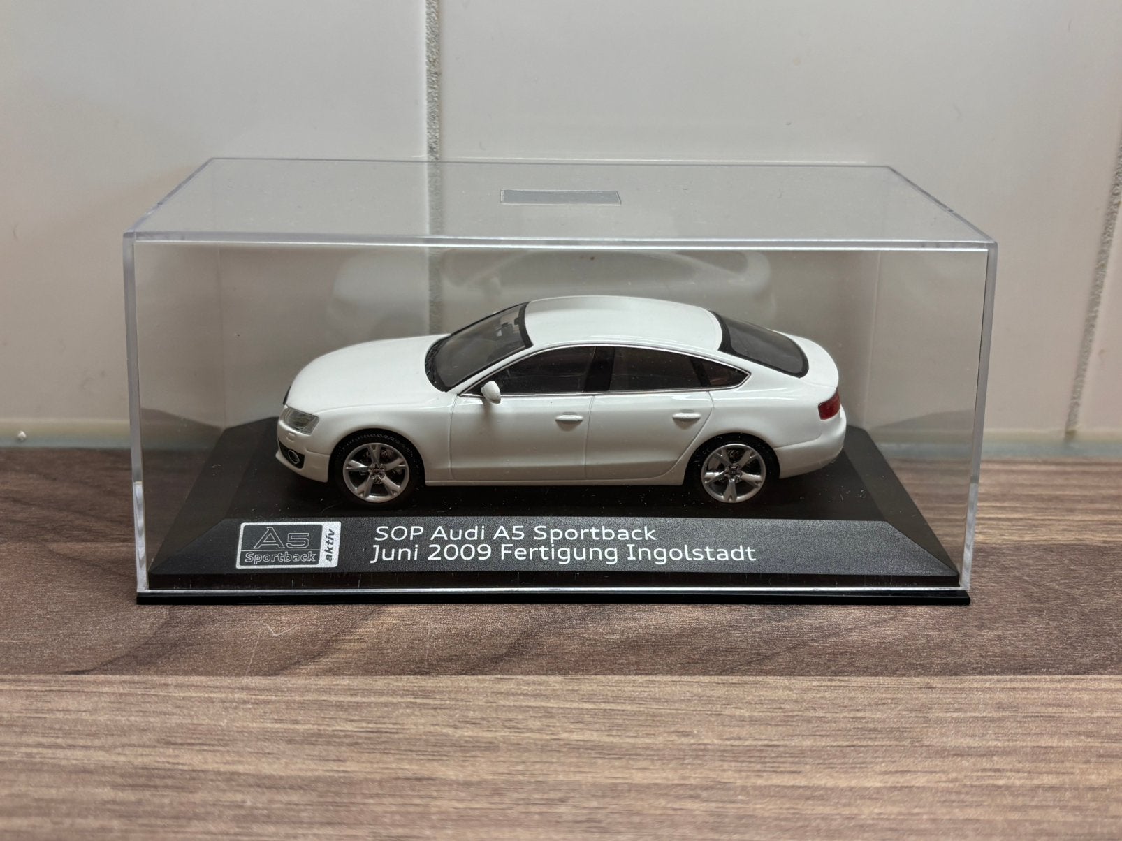 Audi A5 Sportback 2009 Ice White Schuco 1:43, Ophalen of Verzenden, Zo goed als nieuw, Auto, Schuco