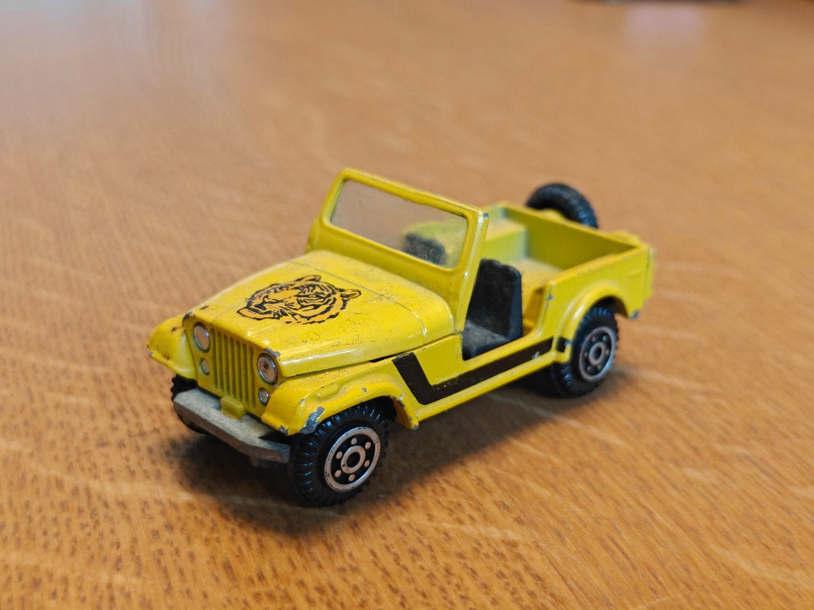 Yatming JEEP GEEL, Hobby en Vrije tijd, Ophalen of Verzenden, Zo goed als nieuw, Auto