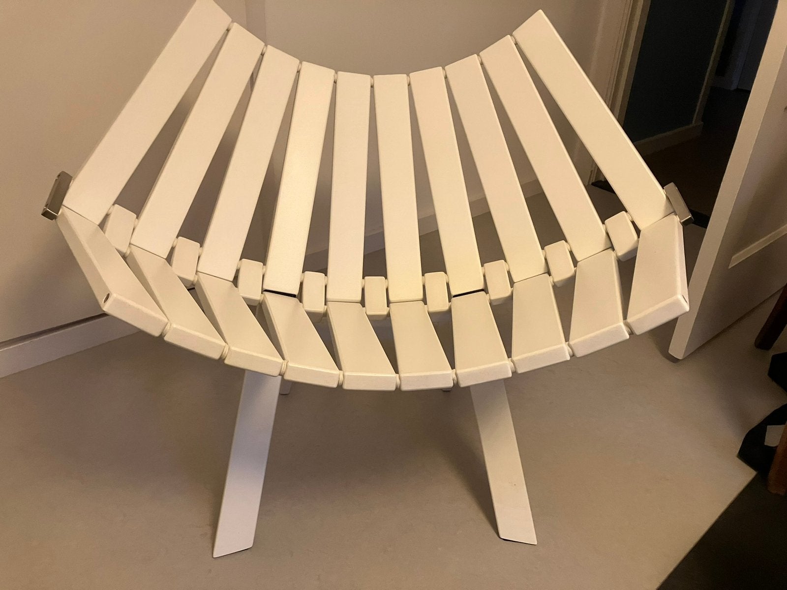 Clip Chair van Moooi, Ophalen, Strak, Wit, Zo goed als nieuw