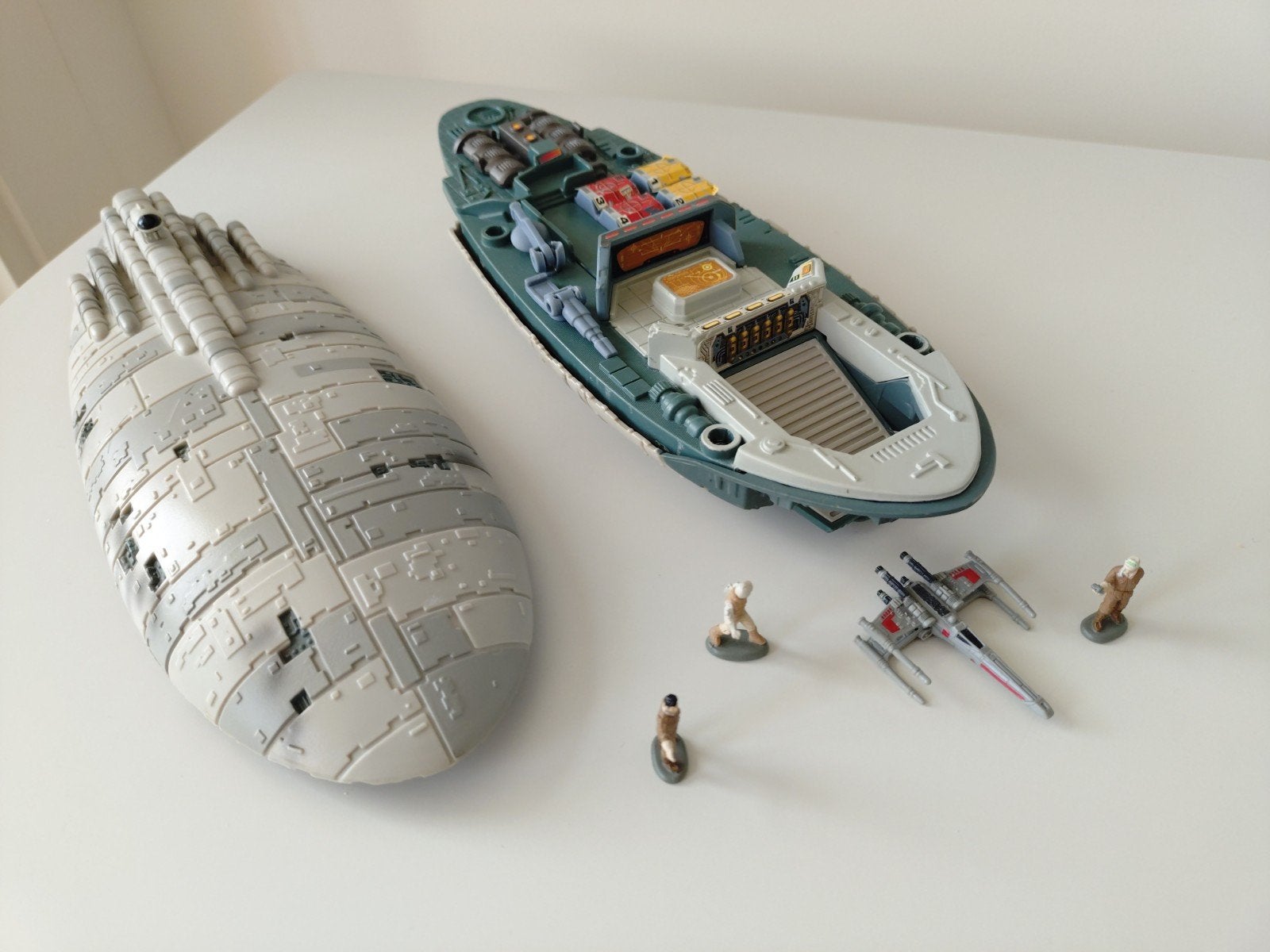 Star Wars Micro Machines Rebel Transport Command Center, Ophalen of Verzenden, Zo goed als nieuw, Actiefiguurtje