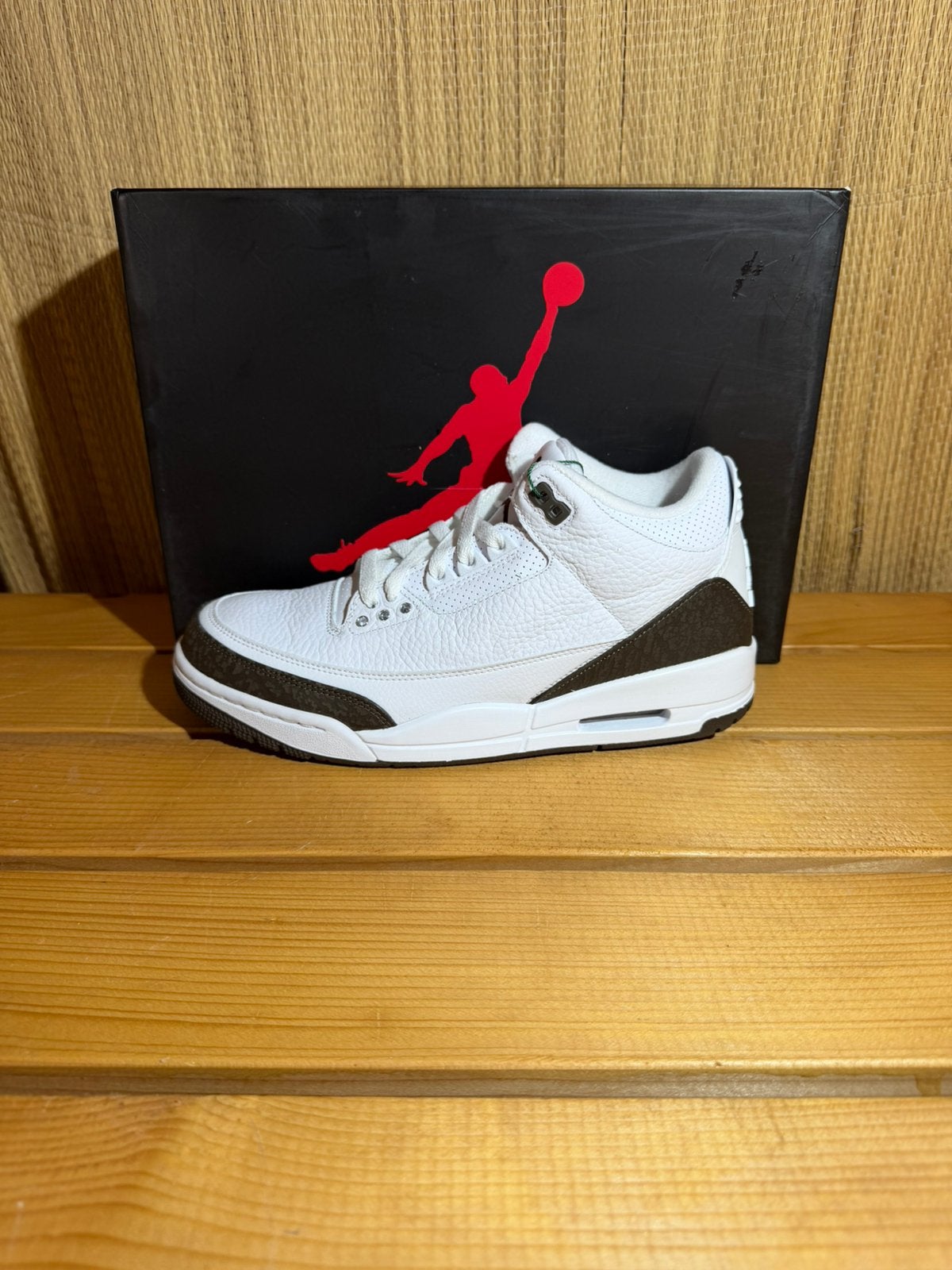 Jordan 3 Retro Mocha (2018), Ophalen of Verzenden, Nieuw, Bruin