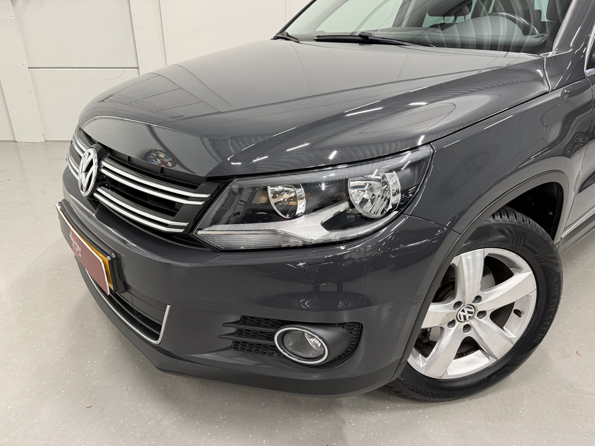 Volkswagen Tiguan 1.4 TSI 150PK Sport&Style aut. TREKHAAK/NA, Dealer onderhouden, 4 cilinders, 1405 kg, Verwarmde buitenspiegels