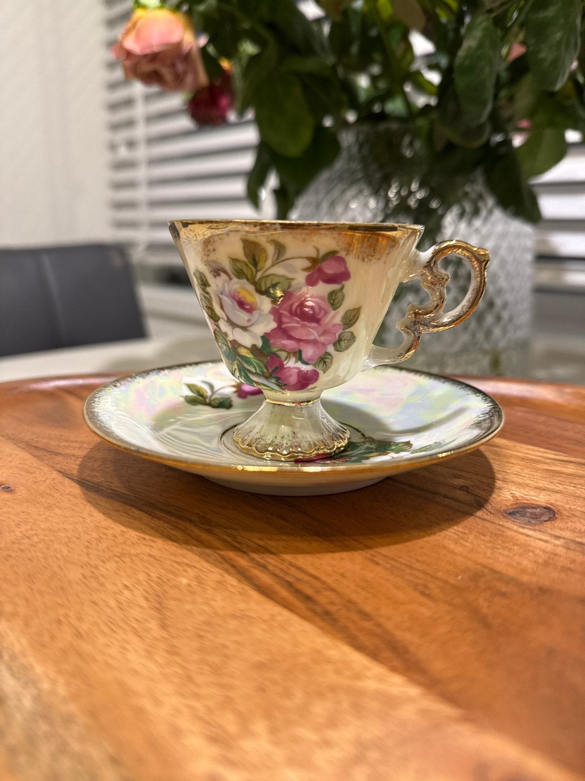 Vintage Royal Porzellan theekopje met schotel, rozenmotief, Ophalen of Verzenden