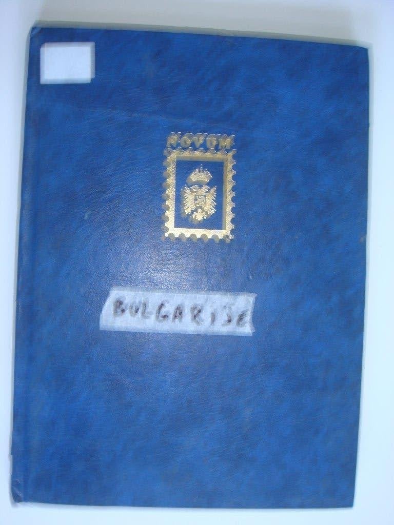 Postzegelverzameling Bulgarije in album, Ophalen of Verzenden, Buitenland