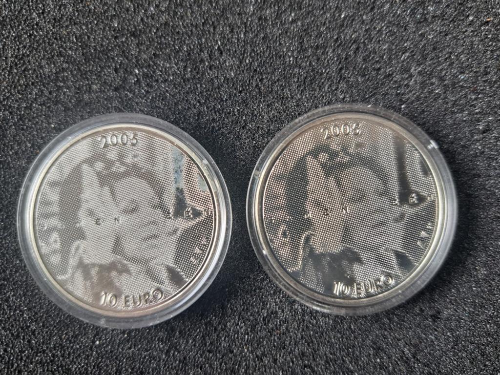 2x Zilveren 10 Euro Munt Koningin Beatrix 2005, Postzegels en Munten, Munten | Nederland, Koningin Beatrix, Zilver, Euro's, Ophalen of Verzenden