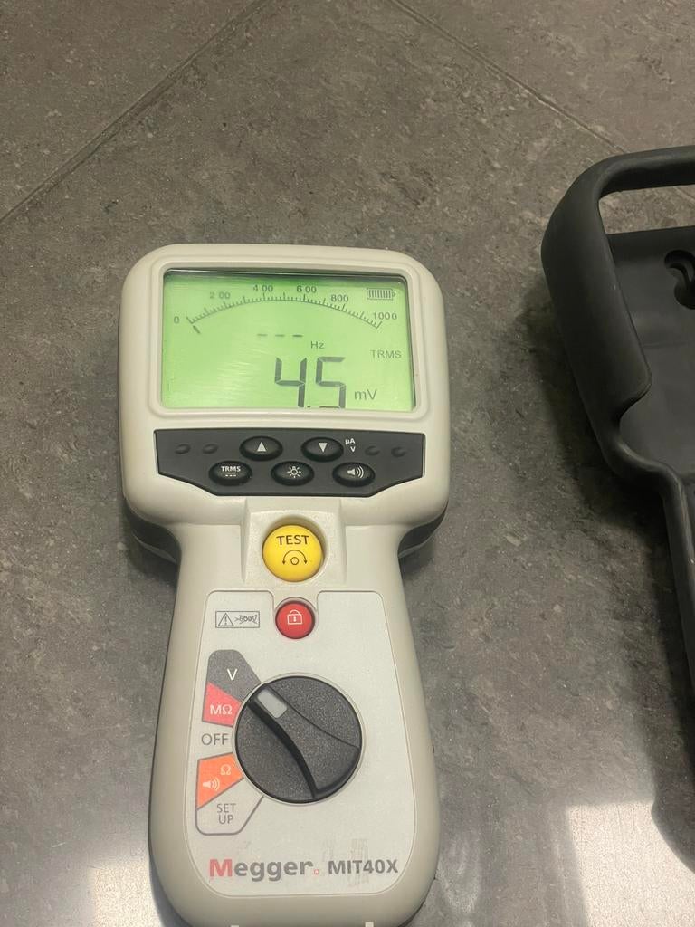Megger installatiemeter., Doe-het-zelf en Verbouw, Meetapparatuur, Ophalen of Verzenden, Zo goed als nieuw