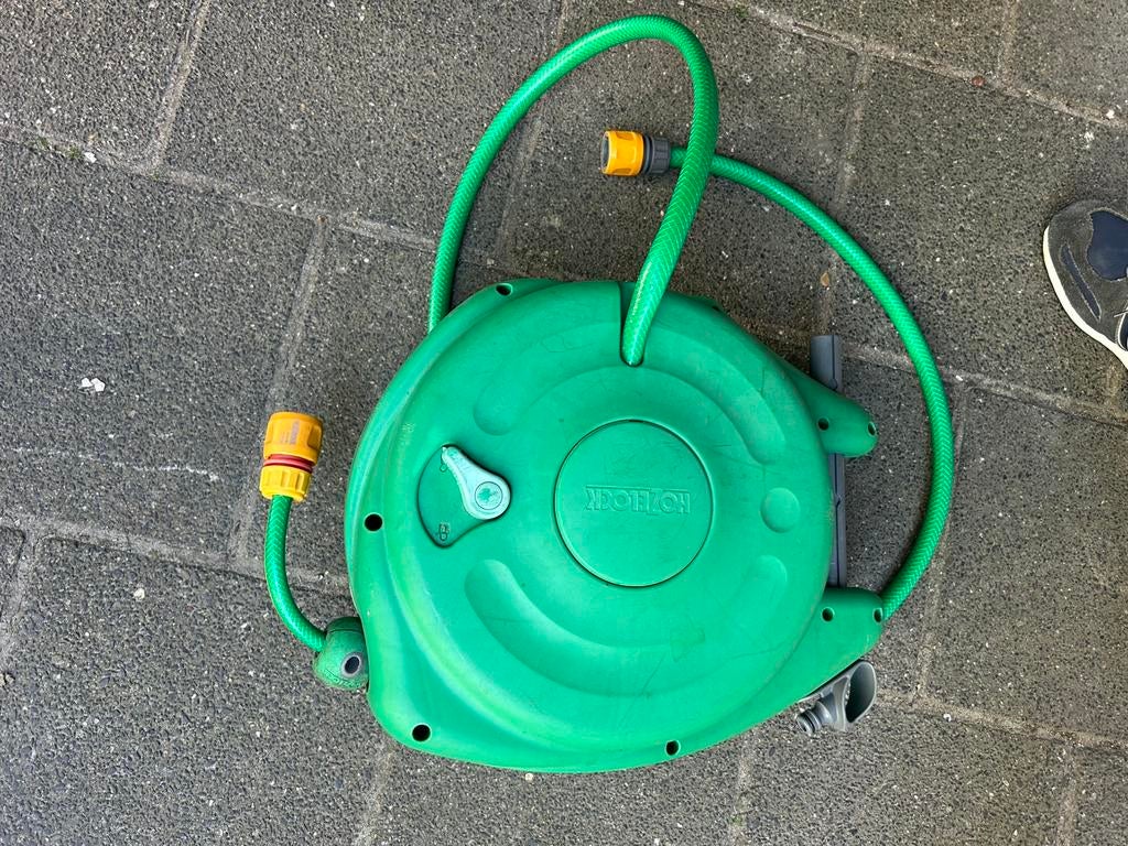 Hozelock slanghaspel compleet met spuitpistool, Ophalen of Verzenden, Zo goed als nieuw