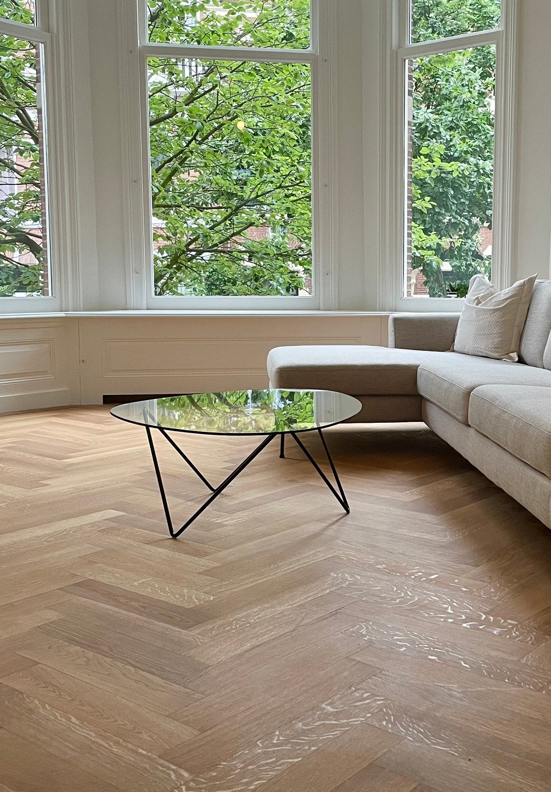 GUBI Pedrera salontafel (Zwart), Huis en Inrichting, Ophalen, Gebruikt, 100 tot 150 cm, 50 tot 100 cm
