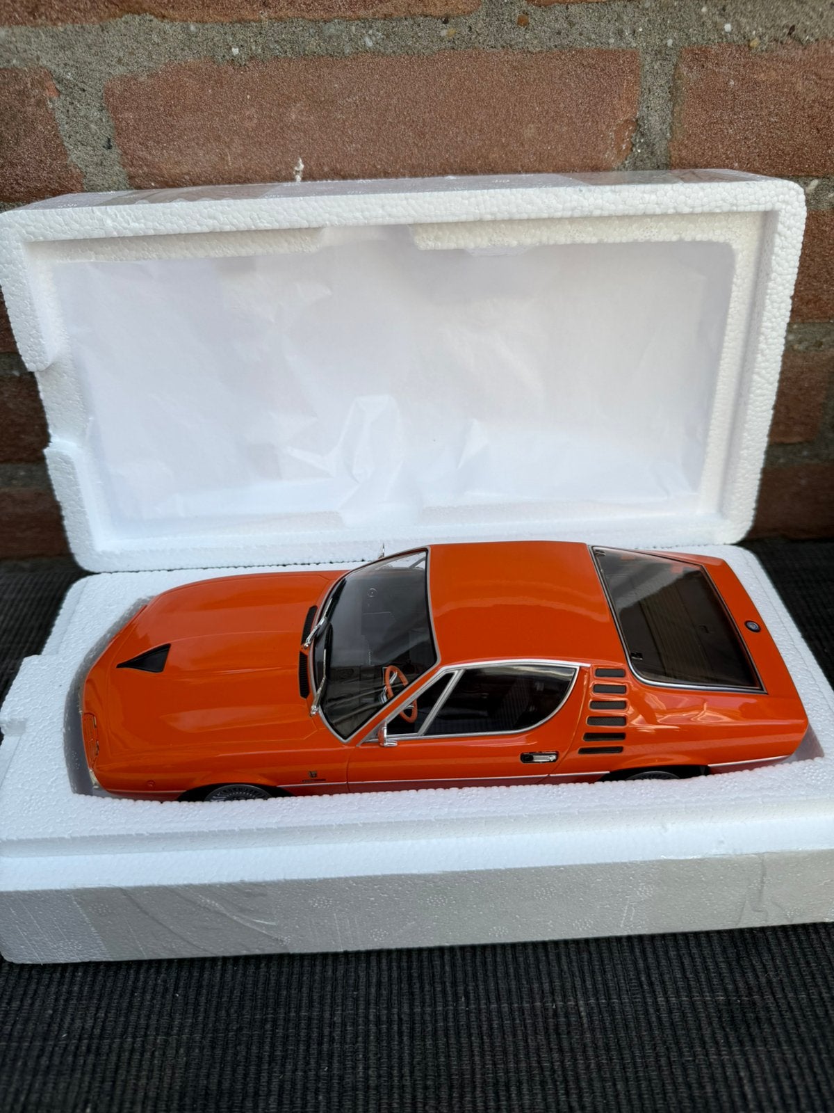 1:18 KK scale Alfa Romeo Montreal **NIEUW** …. 69,95, Hobby en Vrije tijd, Modelauto's | 1:18, Ophalen of Verzenden, Nieuw, Auto