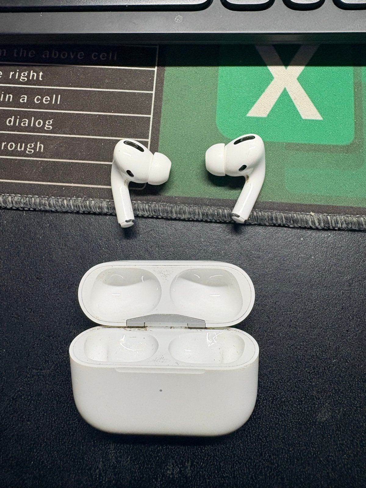 Apple AirPods Pro (2e generatie) met MagSafe Oplaadcase, In-ear, Bluetooth, Ophalen of Verzenden, Zo goed als nieuw