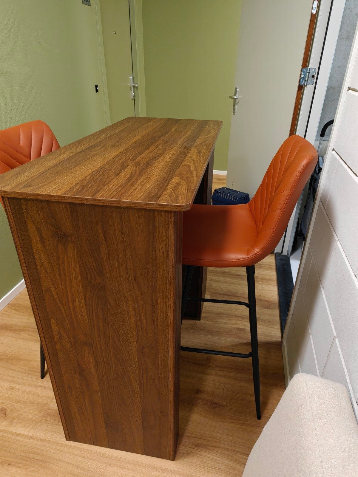 Bartafel met opbergruimte en 2 barstoelen, Ophalen, Nieuw
