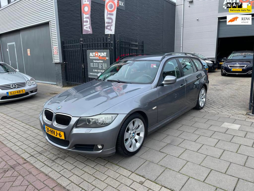 BMW 3-serie Touring 318d High Executive 2e Eig! Trekhaak Air, Auto's, BMW, 21 km/l, Achterwielaandrijving, Origineel Nederlands