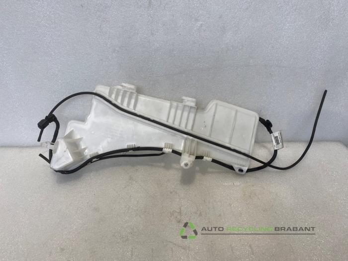 Ruitensproeiertank voor van een Citroen C5 Aircross, Auto-onderdelen, Ruiten en Toebehoren, Gebruikt, -, Ophalen of Verzenden