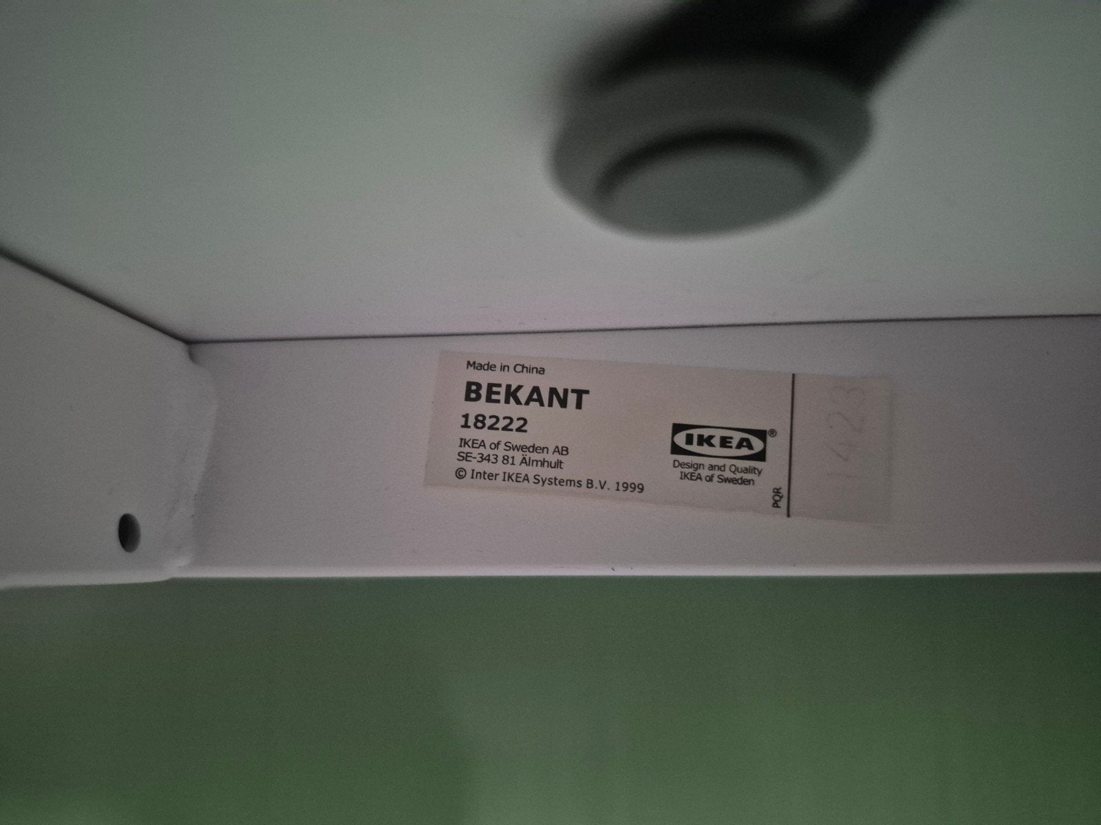 IKEA Bekant verstelbaar bureau, Ophalen, Zit-sta bureau, Gebruikt, Spaanplaat of MDF