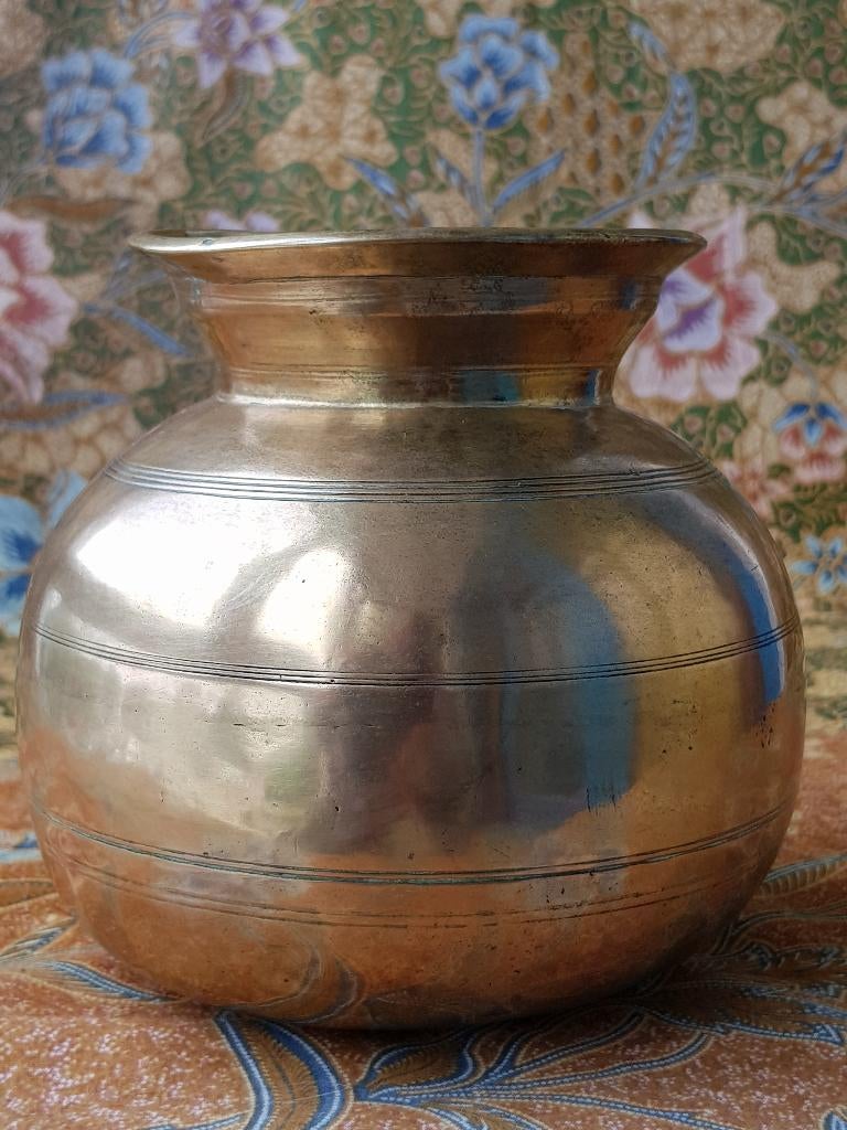 Mooie antieke Oosterse kookpot van brons 14,3 cm. 18de eeuw.