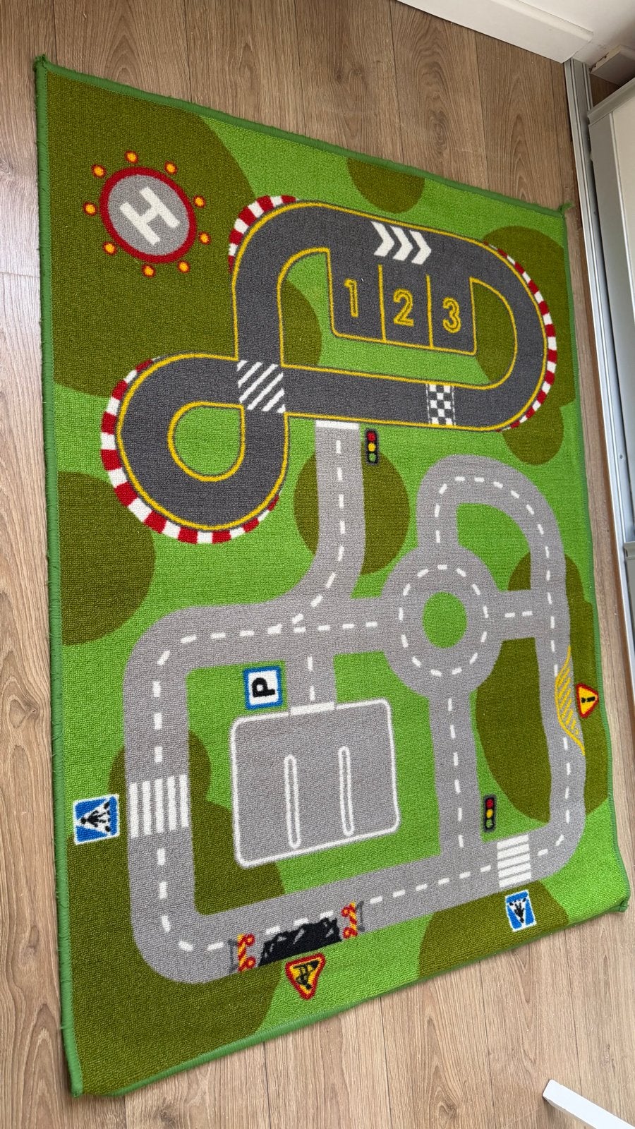 Speelkleed met racebaan en wegen voor auto's, Ophalen, Gebruikt