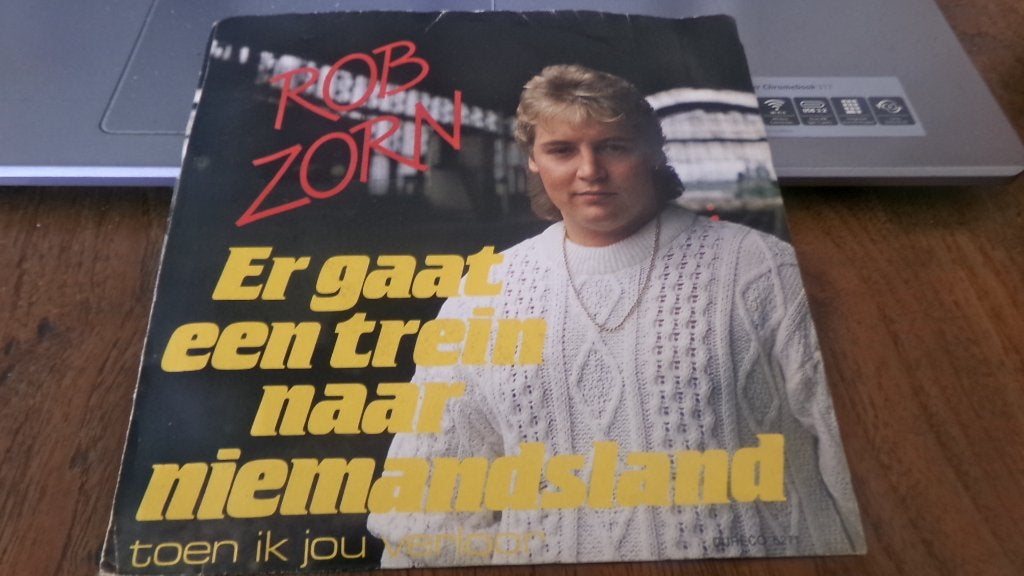 Topper - Rob Zorn – Er Gaat Een Trein Naar Niemandsland, Ophalen of Verzenden, Gebruikt, Nederlandstalig