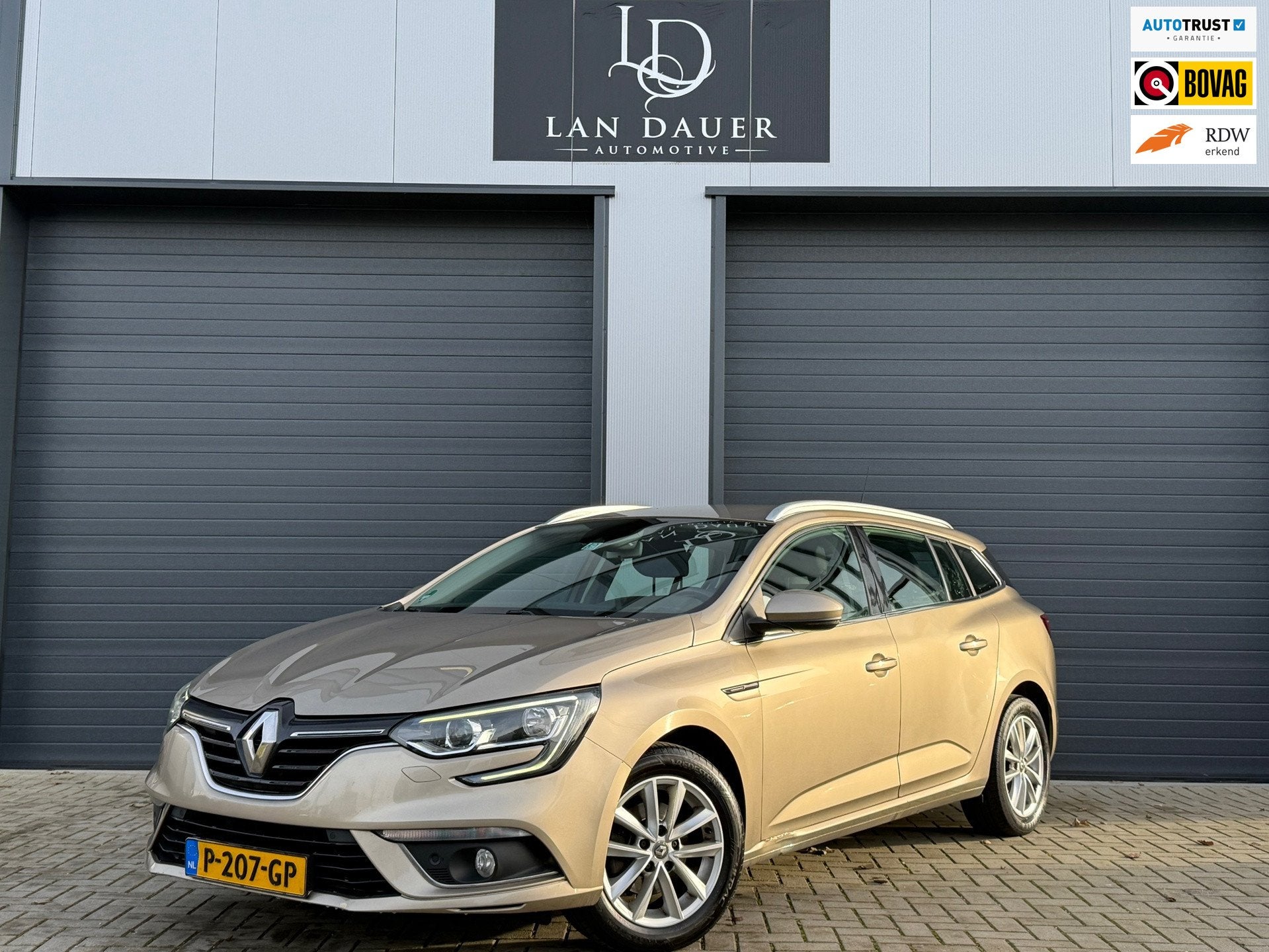 Renault Mégane Estate 1.3 TCe Limited / 2019 / 140 pk, Voorwielaandrijving, Gebruikt, 4 cilinders, 1700 kg
