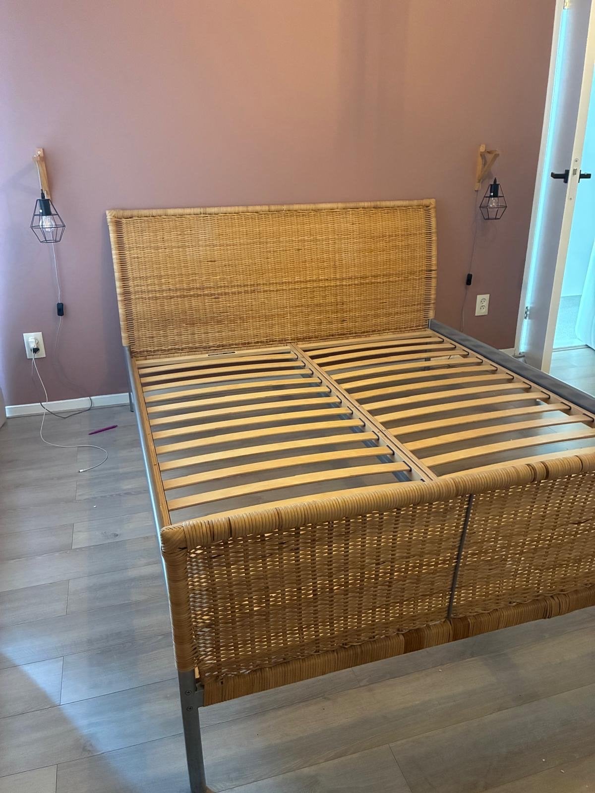 IKEA Bed 160x200 - Rotan/Rieten Stijl, Ophalen, Overige materialen, Gebruikt, Bruin