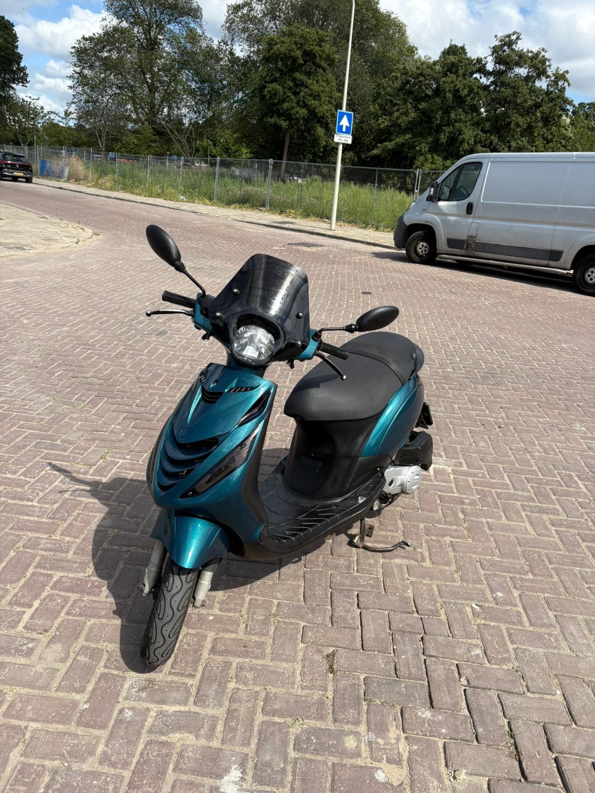 Piaggio zip 2018, Fietsen en Brommers, Scooters | Piaggio, Ophalen of Verzenden, Zo goed als nieuw, Benzine, Zip