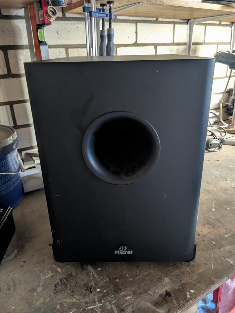 Magnat Alpha 25 A (eventueel 2 stuks), Ophalen, Gebruikt, Subwoofer, Magnat