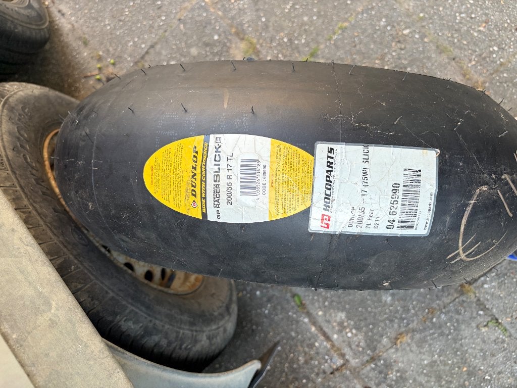 Dunlop slick 200/55 R17, Ophalen, Nieuw