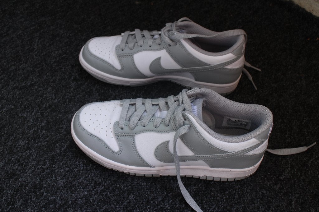 1 Paar Dames of Meisjes NIKE SCHOENEN Maat 38, Overige kleuren, Nike, Ophalen of Verzenden, Sneakers of Gympen