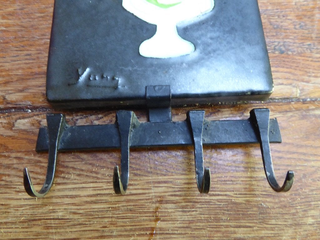 Vintage smeedijzeren (sleutel) rekje met tegel, Ophalen of Verzenden