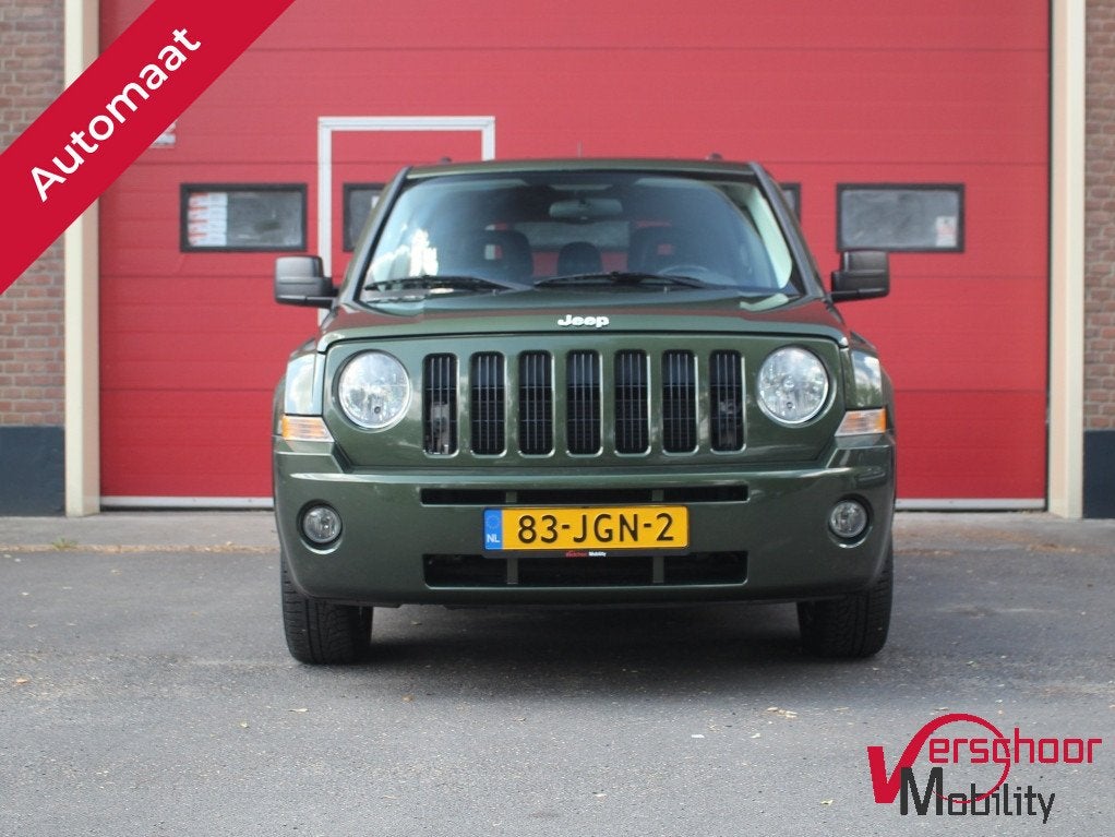 Jeep Patriot 2.4 Ltd Liberty | Cruise | Leder | Stoelverwarm, Auto's, Jeep, Automaat, 450 kg, Gebruikt, Zwart