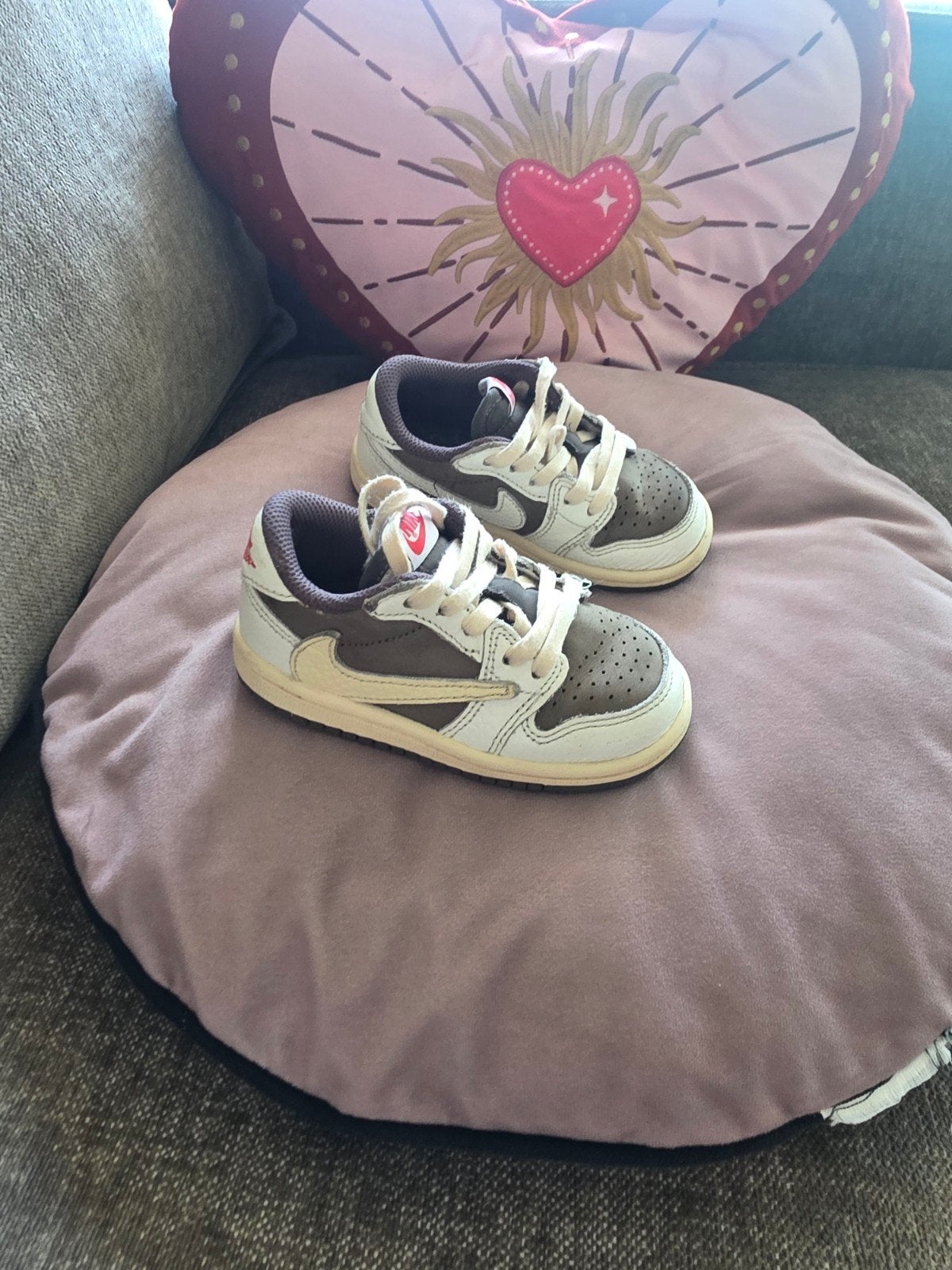 Nike Jordan 1 Low Travis Scott 23 Reverse Mocha baby, Schoentjes, Jongetje of Meisje, Ophalen of Verzenden, Zo goed als nieuw