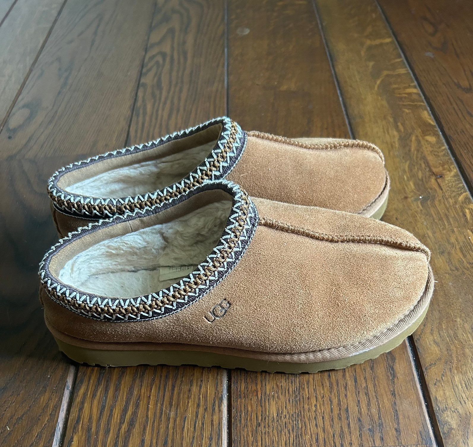 Bruine Instapper Tasman van Ugg, Uggs in maat 39, Bruin, Ophalen of Verzenden, Zo goed als nieuw, Pantoffels of Sloffen