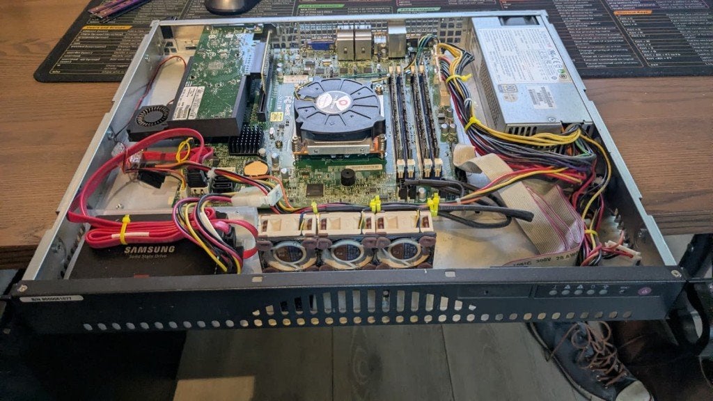Supermicro CSE-512 Server plus Supermicro X10SLM+-LN4F, Computers en Software, Servers, Gebruikt, 3 tot 4 Ghz, 16 GB, 512 GB
