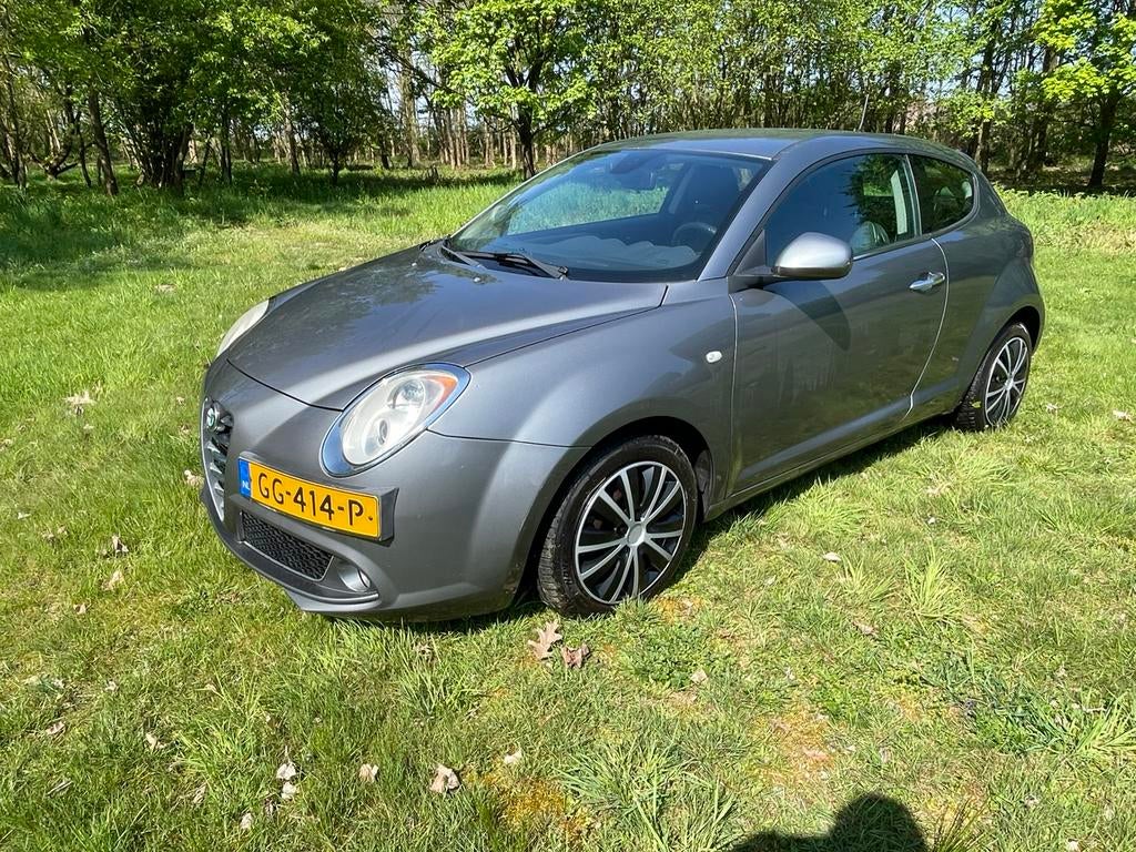 Alfa Romeo MiTo 1.4 16V 2010 Grijs, Auto's, Voorwielaandrijving, 1055 kg, 49 €/maand, Handgeschakeld