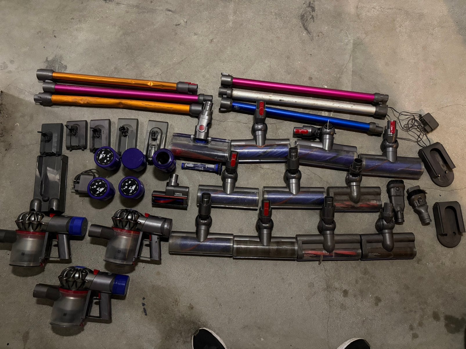 Dyson v8 v7 parts, Witgoed en Apparatuur, Stofzuigers, Gebruikt, Ophalen of Verzenden, Dyson, Stille werking