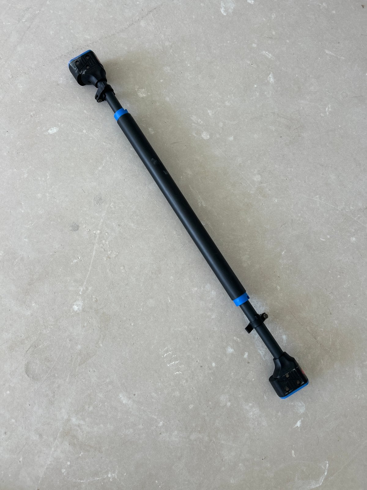 Verstelbare pull-up bar optrekstang voor deurkozijn, Sport en Fitness, Fitnessmaterialen, Ophalen, Zo goed als nieuw, Armen, Oprekstang