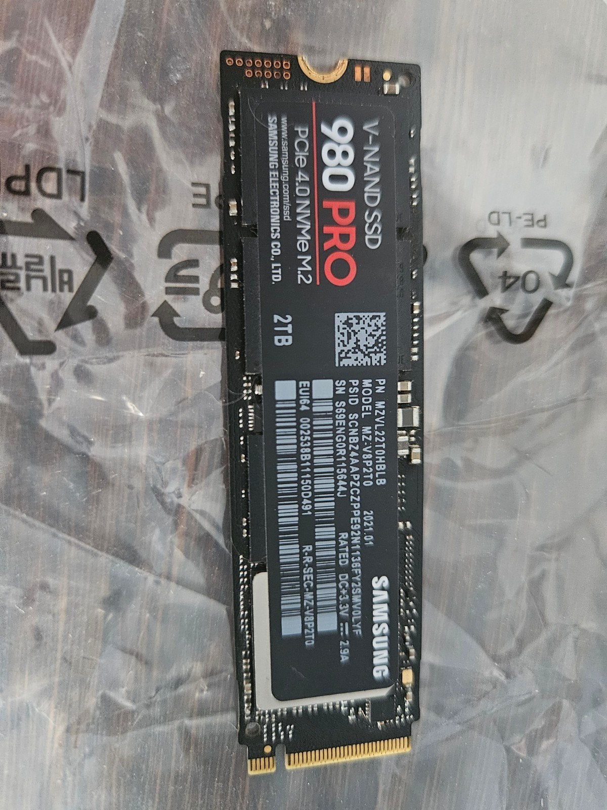 Samsung 980 PRO M.2 NVMe SSD 2TB, Computers en Software, Harde schijven, Zo goed als nieuw, Server, Intern, SSD, Overige aansluitingen
