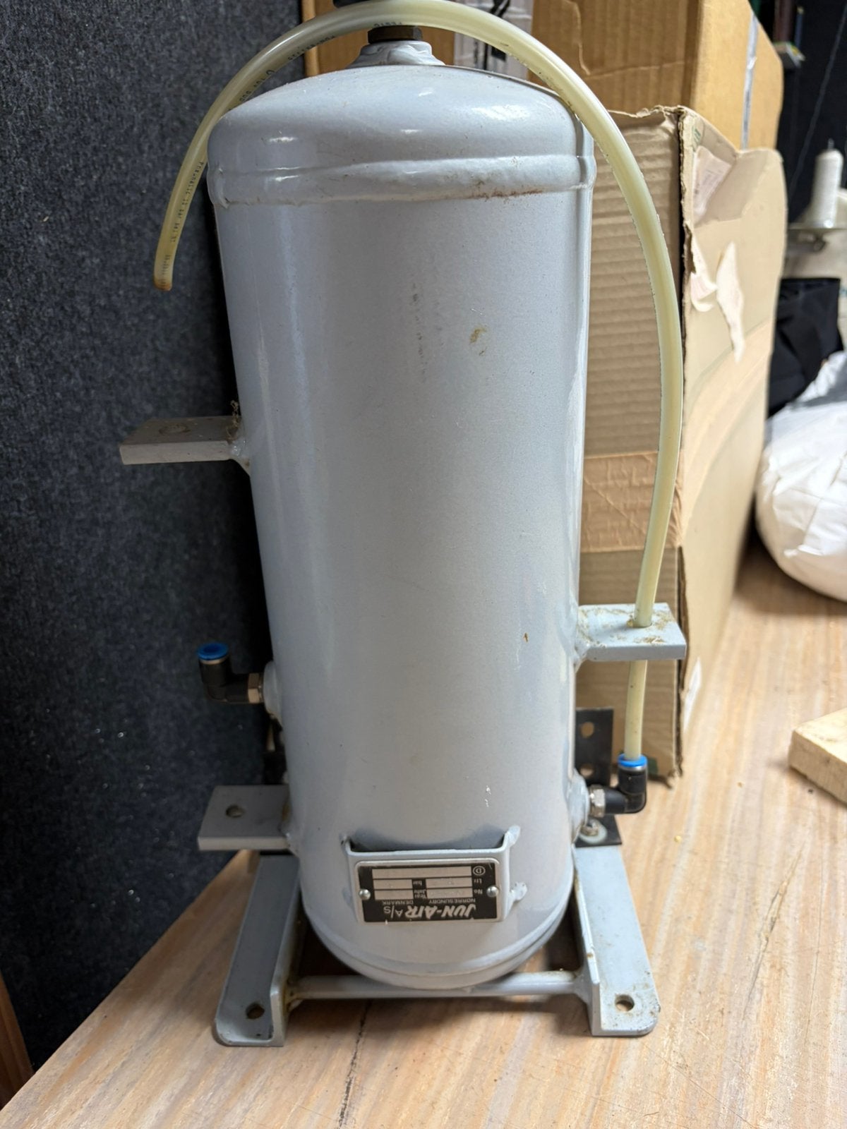 Onder delen zie foto’s jun air compressor, 100 liter of meer, Ophalen, Zo goed als nieuw, Minder dan 200 liter/min