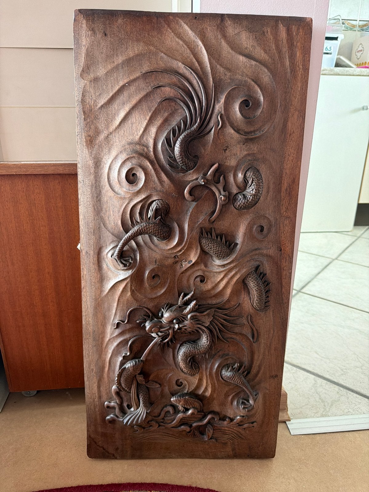 Massief houten draak met vissen - gedetailleerd houtsnijwerk, Antiek en Kunst, Kunst | Beelden en Houtsnijwerken, Houtsnijwerk