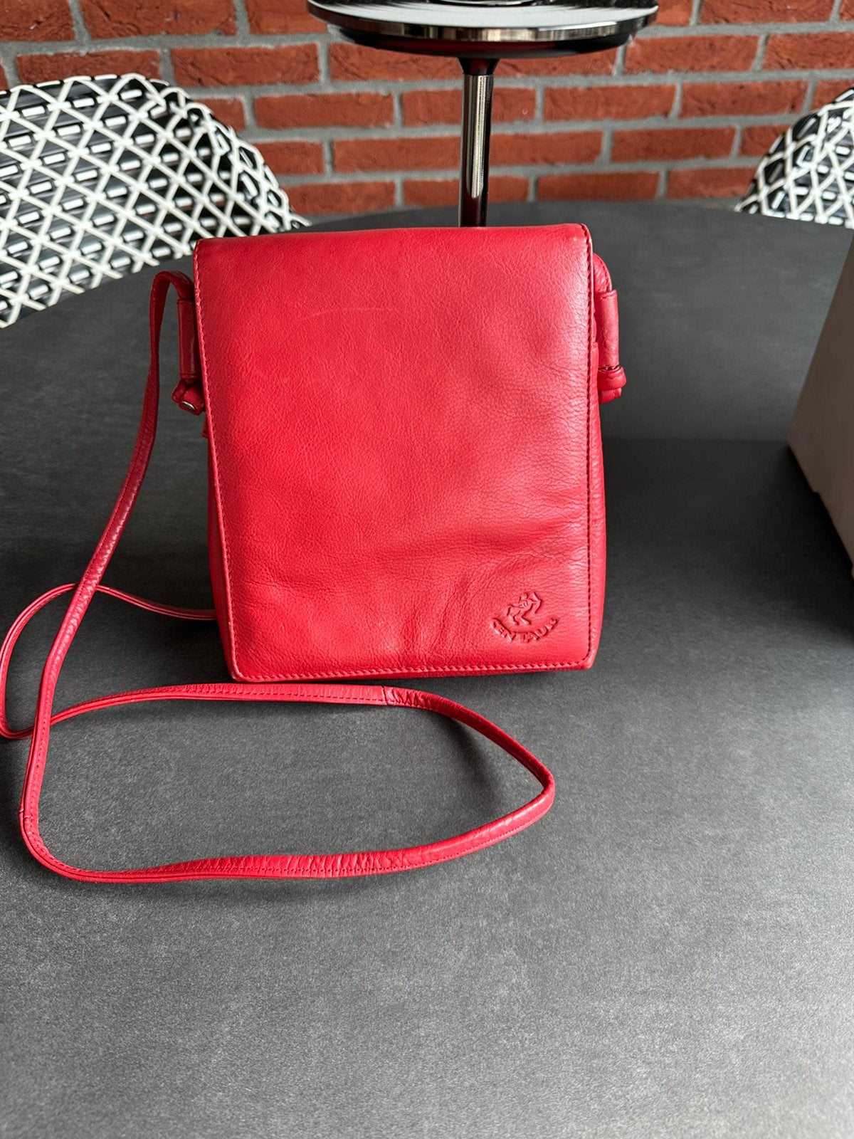 Schoudertas - Rood - Leer - Sentaur - 22 x 19 x 4 cm, Overige merken, Ophalen of Verzenden, Zo goed als nieuw, Leer