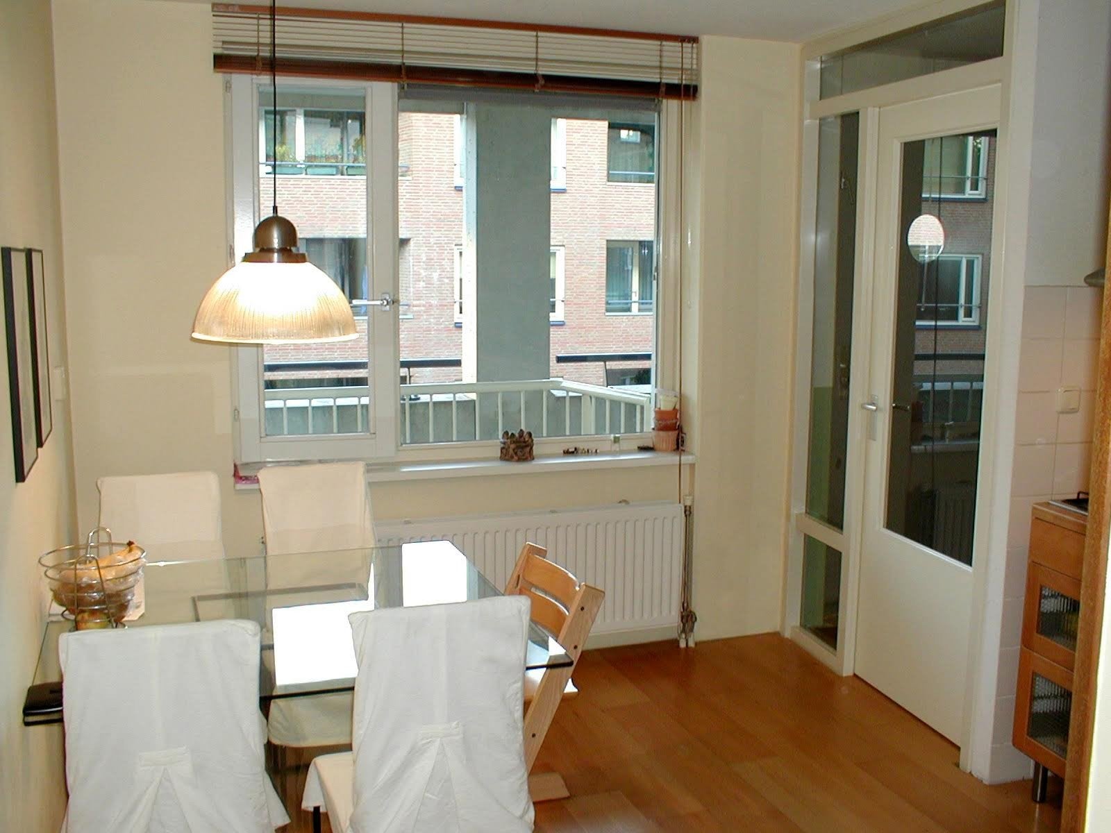 Glazen eettafel 110 cm vierkant op glazen pedestal, Huis en Inrichting, Ophalen, Rond, 100 tot 150 cm, 100 tot 150 cm