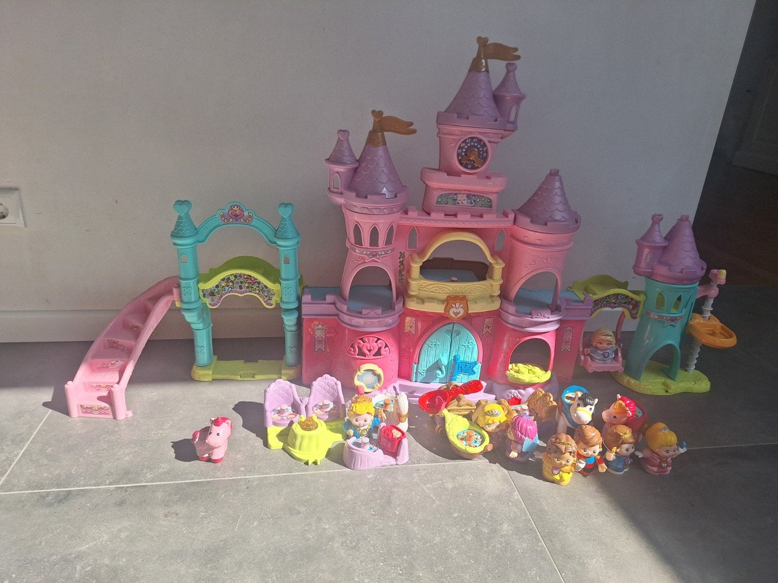 Groot Fisher-Price Kasteel met veel accessoires, Kinderen en Baby's, Ophalen, Gebruikt, Speelset