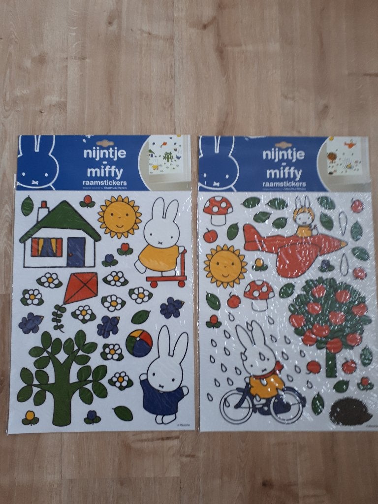 Te Koop nieuwe Nijntje  stickers herplaatsbaar 30x40 cm, Ophalen of Verzenden, Nieuw, Meerdere stickers