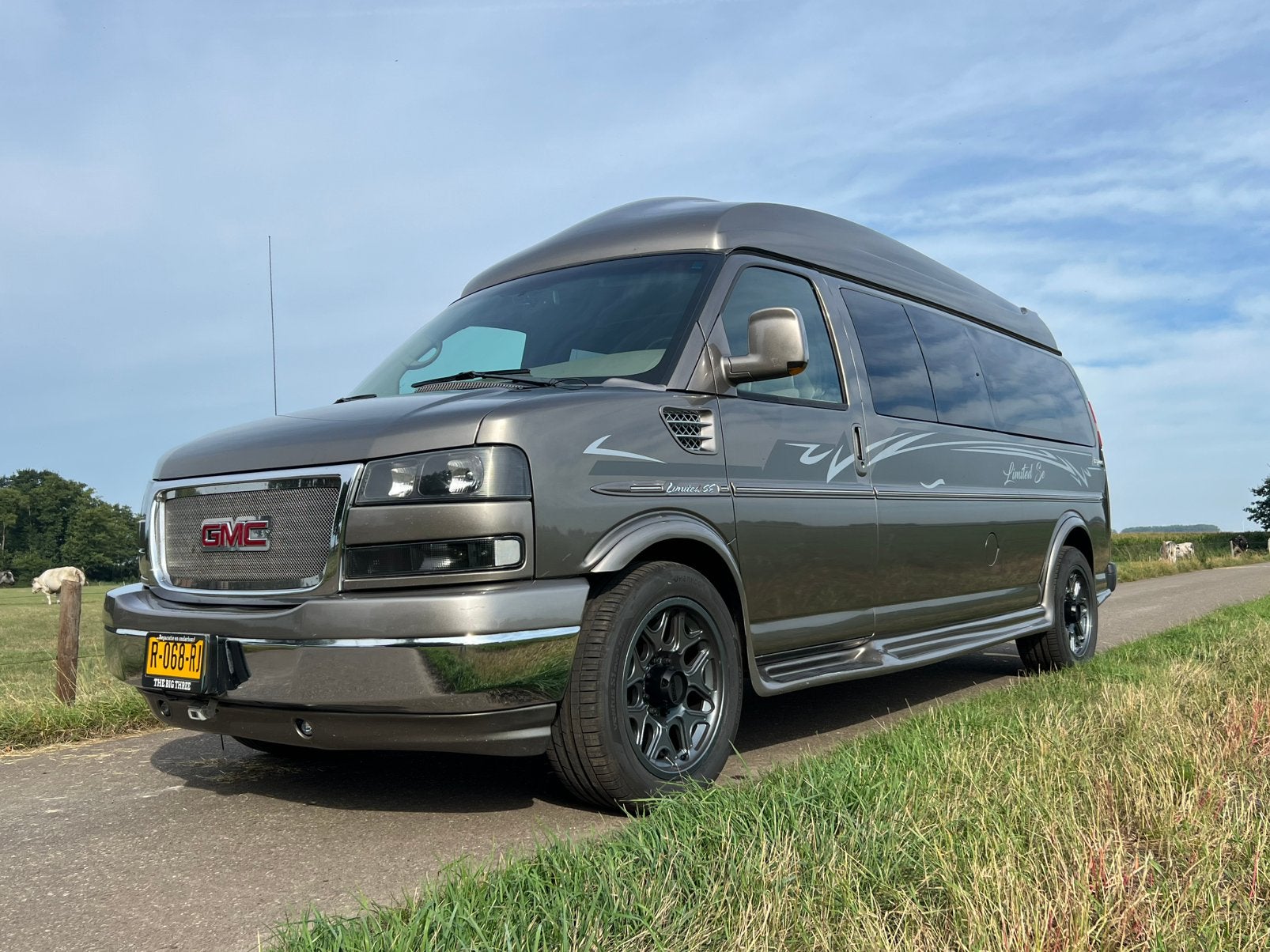 2011 The Ultimate Long Wheeler GMC Savana   CAMPER LPG, Automaat, Achterwielaandrijving, Leder, Bedrijf